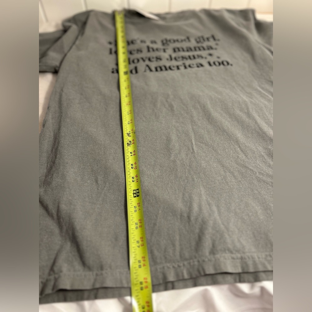 She’s a good girl loves Jesus graphic tee Tom Petty Free Fallin lyric L T-Shirt - Picture 12 of 15